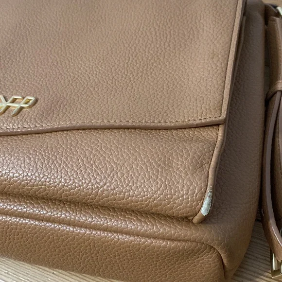 Freshly Picked tan crossbody - Picture 11 of 13